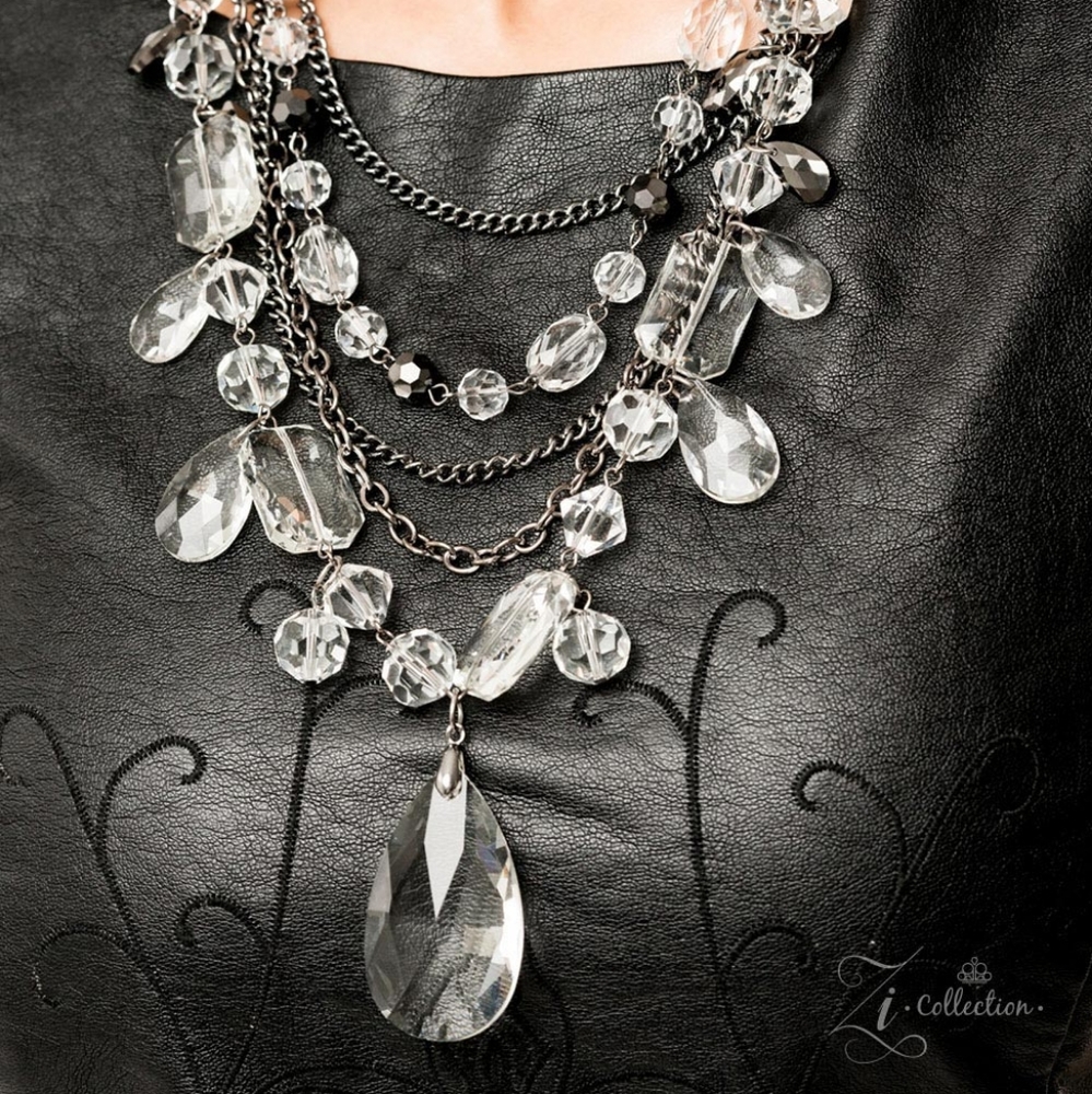 Necklace and earring set